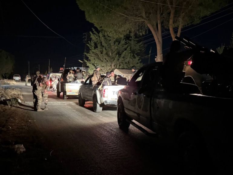 الانسحاب من السويداء بين الهزيمة وتجنب الفوضى 3 بدء انسحاب قوات الجيش العربي السوري من السويداء تطبيقا للاتفاق المبرم بين الدولة السورية ومشايخ العقل في المدينة، وبعد انتهاء مهمة الجيش في ملاحقة المجموعات الخارجة عن القانون.