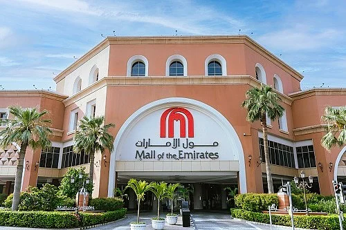 دبي عاصمة الرفاهية.. من قصور ڤيرساتشي إلى أطباق ميشلان 2 IMG 20250704 WA0003