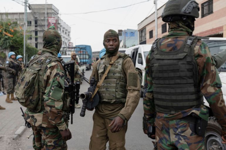 الثورة الرابعة التي ستسيل بسببها الدماء وتُغيّر لأجلها الجغرافيا 3 Members of the M23 rebel group supervise the exit of mercenary troops in the streets of Goma amid conflict between them and the Armed Forces of the Democratic Republic of the Congo (FARDC), in Goma, eastern Democratic Republic of the Congo, January 29, 2025. REUTERS/Arlette Bashizi