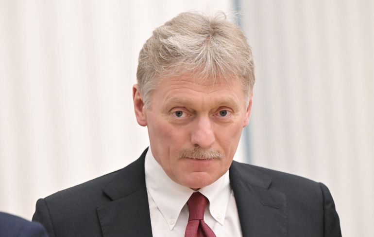 مسيّرات تستهدف سان بطرسبورغ خلال مشاركة بوتين في الاحتفال بيوم البحرية 1 Kremlin spokesman Dmitry Peskov attends a news conference in Moscow