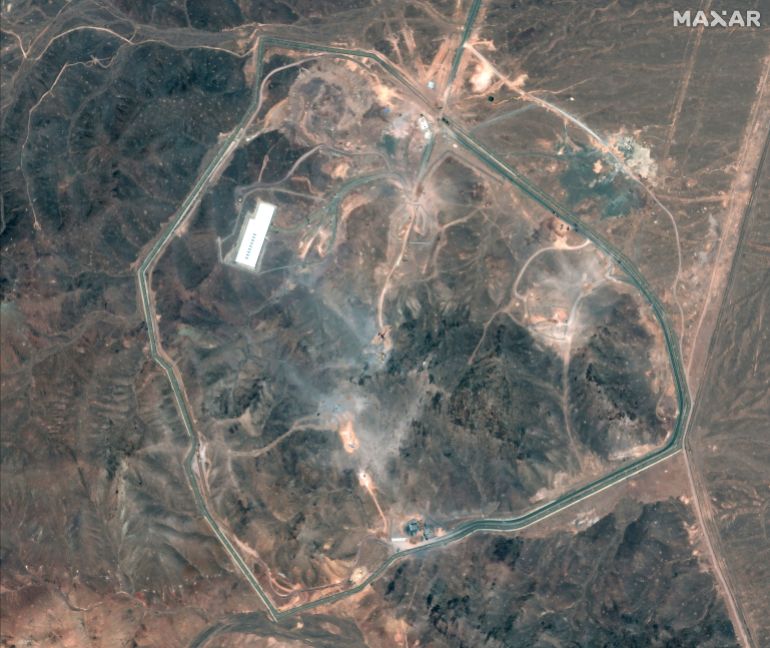 إيران تربك الحسابات.. تعليق التعاون النووي يهدد بنهاية التهدئة 1 This handout satellite image provided by Maxar Technologies and dated July 1, 2025, shows an overview of the Fordo (Fordow) Fuel Enrichment Plant complex, about 30 kilometres north of Qom in central Iran.