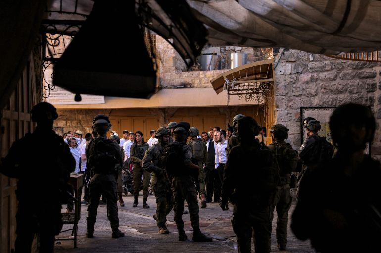 فرض "السيادة" الإسرائيلية على الضفة يقوّض السلطة ويهيئ لكيانات بديلة 3 doc 64vt74u 1752332435