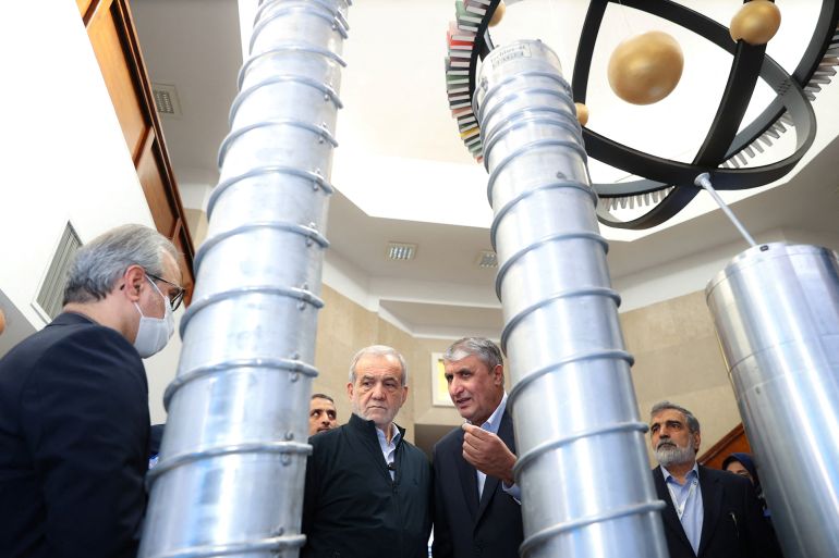 أي دور لأوروبا في الملف النووي الإيراني؟ 1 Iran's President Masoud Pezeshkian visits Iran's nuclear achievements exhibition in Tehran, Iran April 9, 2025. Iran's Presidency/WANA (West Asia News Agency)/Handout via REUTERS ATTENTION EDITORS - THIS PICTURE WAS PROVIDED BY A THIRD PARTY.