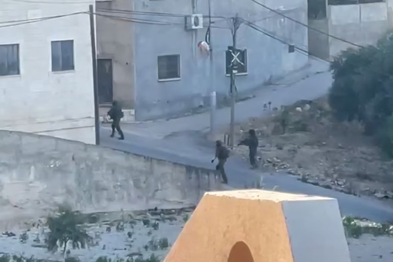قادة الكنائس ودبلوماسيون يدينون عنف المستوطنين بالضفة 2 **داخلية** جنود الاحتلال يكثفون من مداهمة بلدات وقرى الضفة الغربية