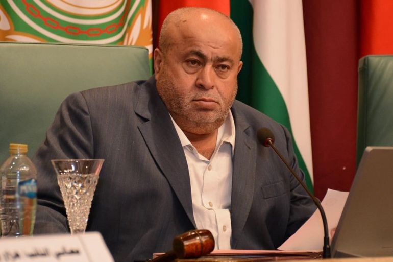 استبدلوها بدعوات للإغاثة.. مطاعم أردنية تُوقف نشر صور الطعام تضامنا مع غزة 1 عطية أن الخطوة التي قامت بها المحال التجارية مقدرة ومحترمة