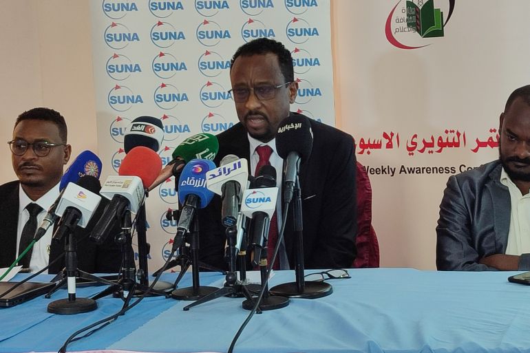 منشقون عنها: قوات الدعم السريع أصبحت أداة لتدمير السودان 2 وزير الثقافة والإعلام - خالد الإعيسر