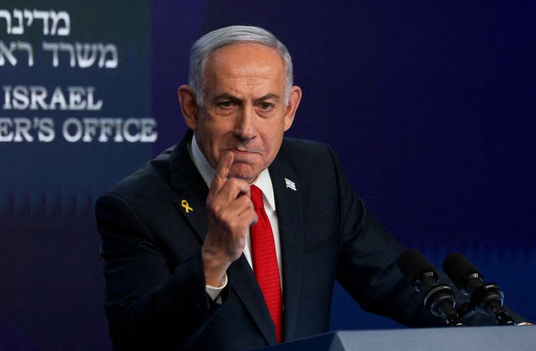 هل أصبح الحوثيون القلعة الأخيرة ضد إسرائيل؟ 3 FILE PHOTO: Israeli Prime Minister Benjamin Netanyahu speaks during a press conference, in Jerusalem, May 21, 2025. REUTERS/Ronen Zvulun/Pool/File Photo