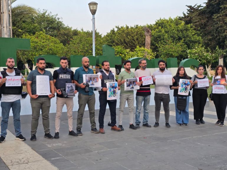 صحفيو سوريا يقفون بصمت تضامنا مع شهداء الصحافة في غزة- طرطوس