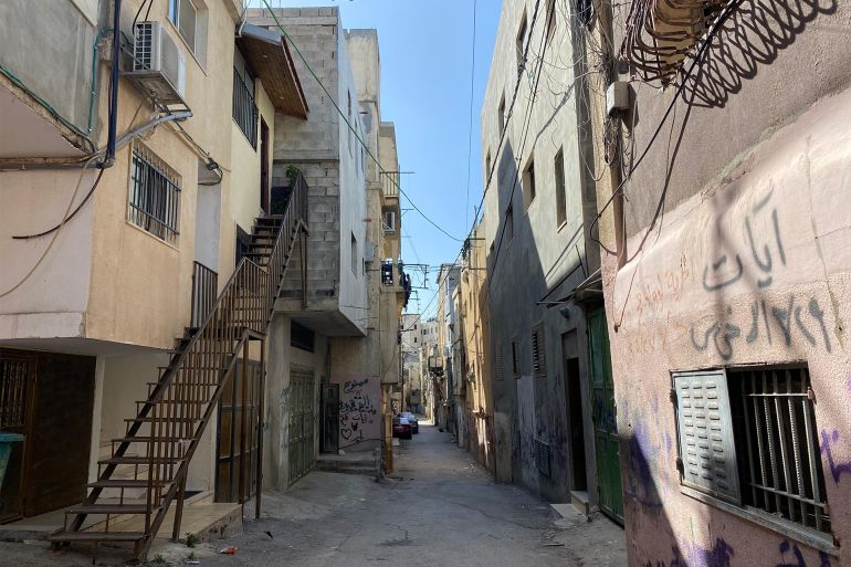 كاتس يتوعدها.. تعرف على مخيمات الضفة الغربية 3 1-أسيل جندي، مخيم الدهيشة، بيت لحم، أزقة المخيم المؤدية لمنزل اللاجئة خضرة رمضان(الجزيرة نت)