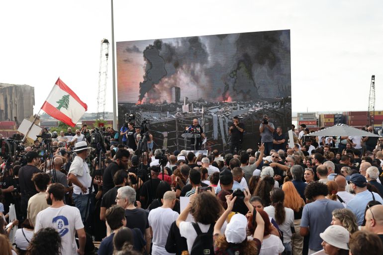 ذكرى انفجار مرفأ بيروت.. تطورات تحيي آمال اللبنانيين بالعدالة 1 Lebanese demonstrators march during a gathering to honour the victims of the catastrophic port explosion in 2020 and to call for accountability for the blast, in Beirut on August 4, 2025.