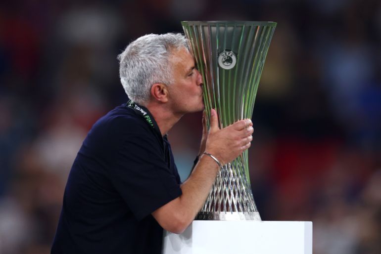 5 وجهات محتملة للبرتغالي مورينيو بعد إقالته من فنربخشة 1 AS Roma v Feyenoord - UEFA Europa Conference League Final 2021/22
