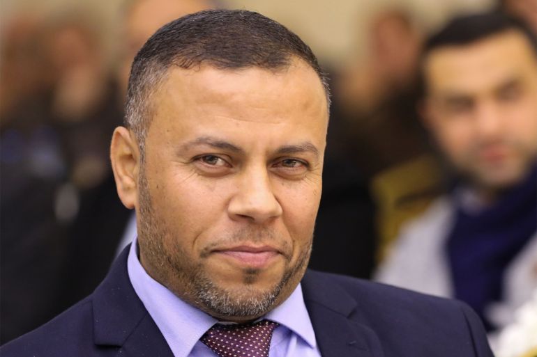 إسماعيل الثوابتة: الأوضاع كارثية في غزة ومقبلون على حالات موت جماعي 1 رئيس المكتب الإعلامي الحكومي الدكتور إسماعيل الثوابتة الوضع يزداد كارثية ومقبلون على حالات موت جماعي-رائد موسى-غزة-الجزيرة نت (مصدر الصورة ضيف اللقاء)
