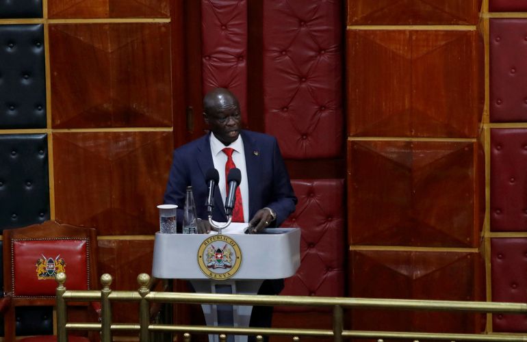غضب في كينيا من وجود قوات جوبالاند بمانديرا الحدودية 2 Kenya's Deputy President Rigathi Gachagua address legislators ahead of the lawmakers' vote over his impeachment motion at the Parliament buildings in Nairobi, Kenya October 8, 2024. REUTERS/Monicah Mwangi