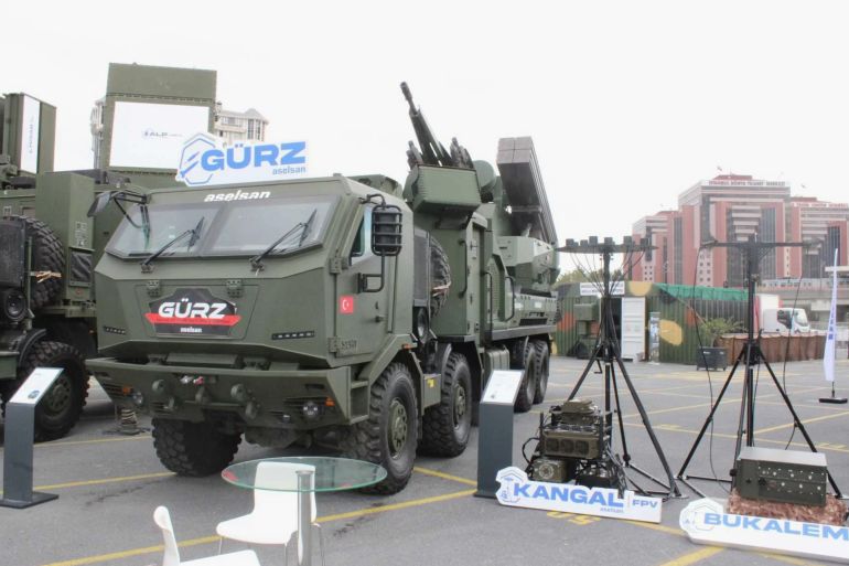للأيام الحاسمة مع إسرائيل تركيا تشيد قبتها الفولاذية الصاعقة 2 The final configuration of the Gürz 150 air defense system is expected to incorporate several defensive measures, such as RF jamming, AESA search and fire control radars, the Kangal jammer, and the Gökberk laser weapon. (Picture source: Army Recognition)