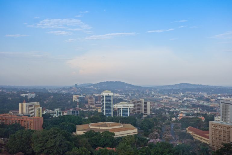 يسخر من ترامب ويهدد بغزو كينيا.. من ابن موسيفيني الطامح لرئاسة أوغندا خلفا لوالده؟ 1 KAMPALA, UGANDA - CIRCA SEPTEMBER 2016: View of the city of Kampala