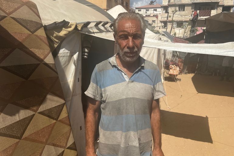 غزة بين نار القنابل واستحالة النزوح 2 2- الرفاتي: ما يسمونه منطقة إنسانية لا تكفي أحد.. نحن نعيش في خوف لا ينتهي.