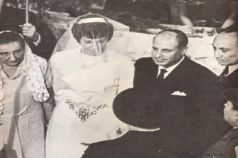 فضيحة لافون.. يوم أرادت إسرائيل إحراق القاهرة والإسكندرية 4 نينو في حفل زفافها وإلى جوارها رئيسة الوزراء غولدا مائير (الصحافة المصرية)