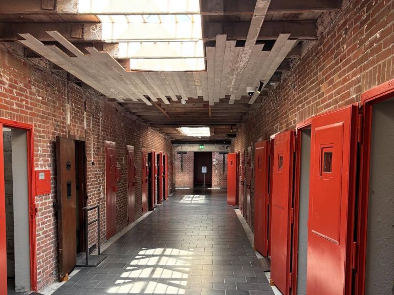 مركز احتجاز الأمم المتحدة.. حيث يقبع قادة متهمون بجرائم ضد الإنسانية 6 Oranjehotel, المصدر:ICC Detention Centre