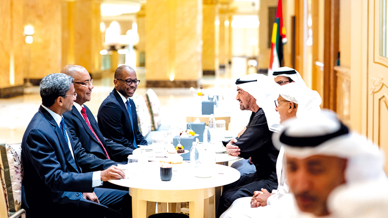 رئيس الدولة ورئيس سيشل يبحثان جوانب التعاون المختلفة بين البلدين وإمكانات تنميتها 1765166890 image