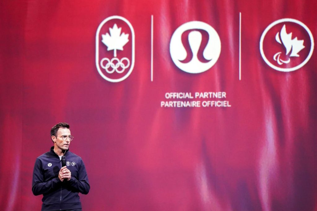 ماكدونالد تخسر مع تعرق المستثمرين بسبب نتائج Lululemon القاتمة 1765541832 0x0