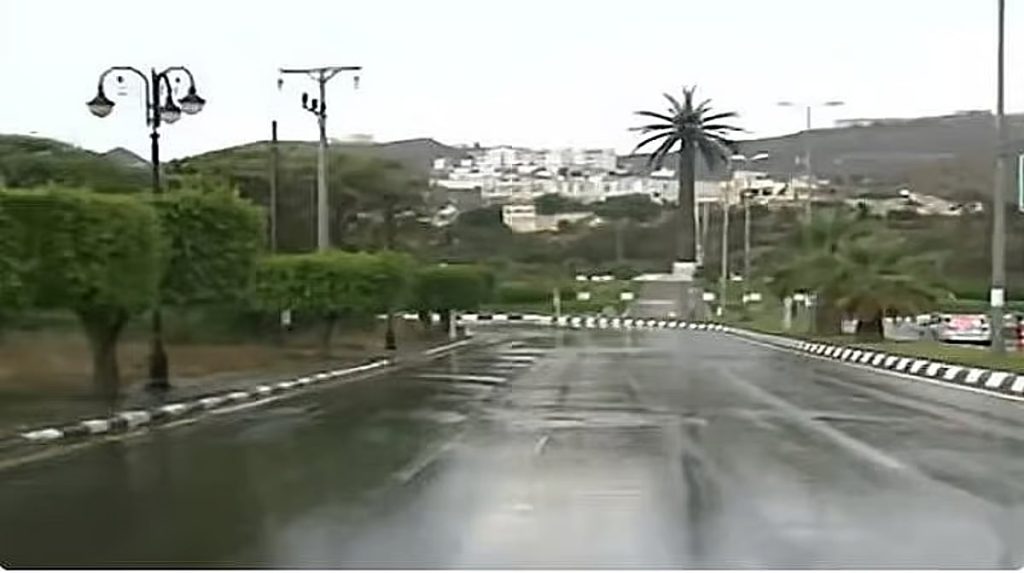 الدفاع المدني يحذر من الحالة المناخية في الشرقية ajel2F2025 12 092Fbp1i9hod2FD8B4D8B1.avif