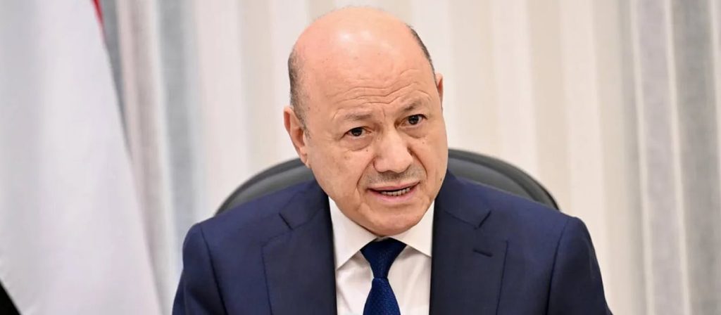 مكتب رئيس مجلس القيادة الرئاسي اليمني: زيارة الوفد السعودي الإماراتي تهدف لتعزيز وحدة المجلس ajel2F2025 12 132F0ehkj8qf2FD8B9D984D98AD985D98A