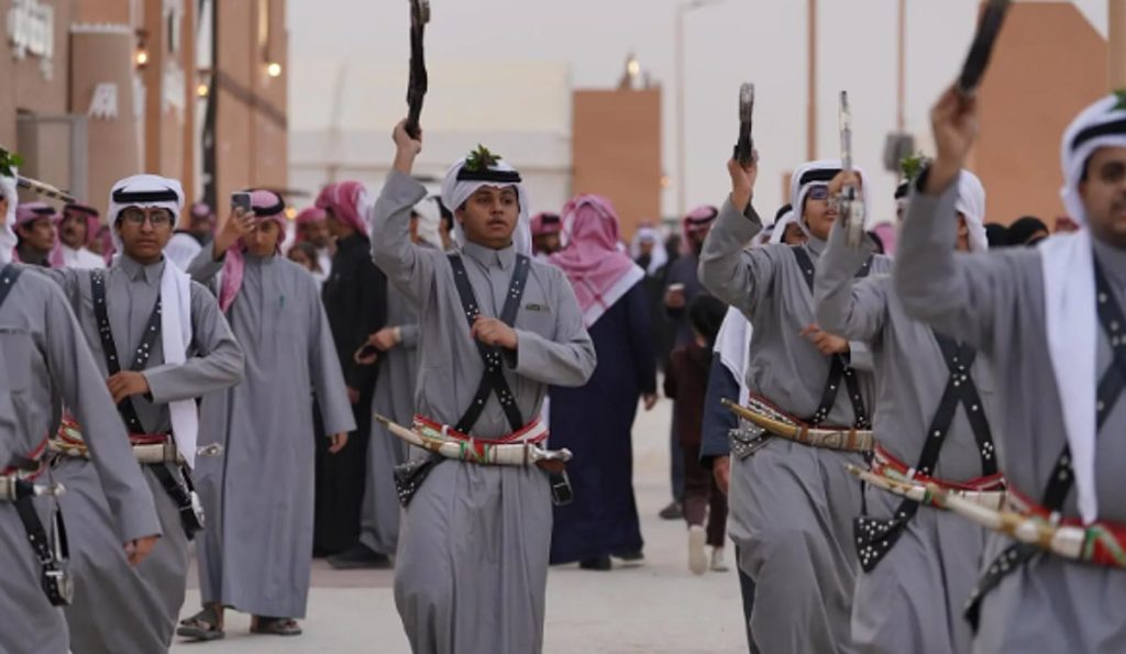 الفنون الشعبية تزيّن مشاركة إمارة الباحة في مهرجان الملك عبدالعزيز للإبل ajel2F2025 12 132Fq99p6lh72FCapture