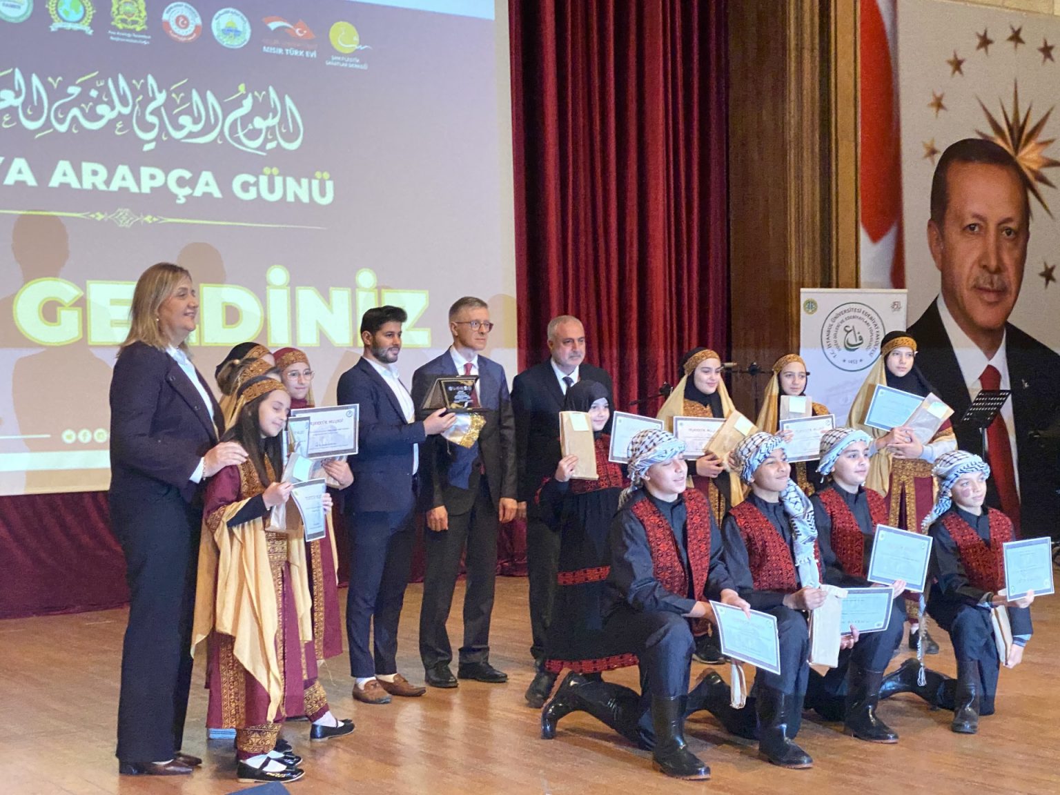 بحضور فلسطيني مغربي.. جامعة إسطنبول تحيي يوم اللغة العربية ٩٩٨3 1702909202