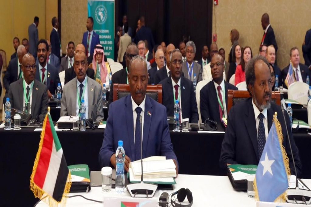 السودان.. «حميدتي» يرحب والبرهان يرفض بيان «إيغاد» 1702330407 image