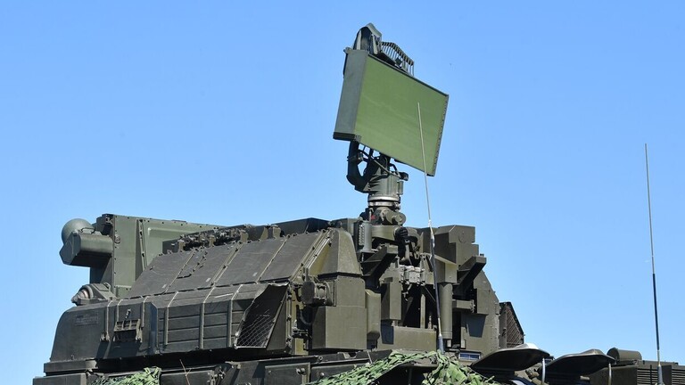 الجيش الروسي يعلن إسقاط 26 مسيّرة في أجواء القرم 1702671134 image