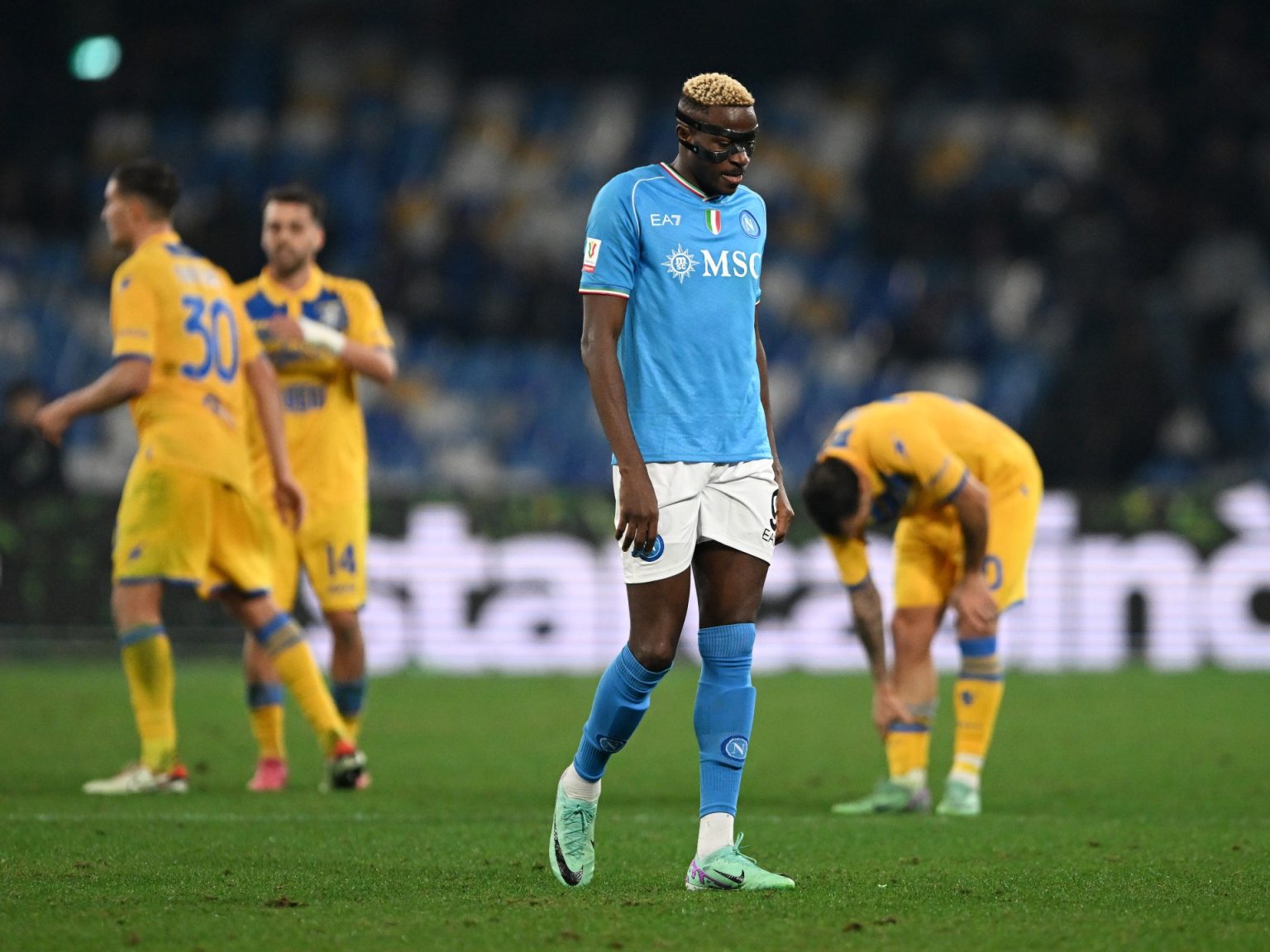 فروزينوني يسحق نابولي ويقصيه من كأس إيطاليا 1868250108 1703024795