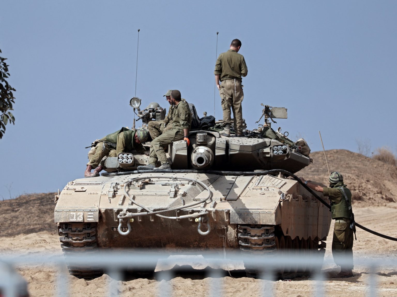 إسرائيل تريد العودة للهدنة ليوم واحد والبيت الأبيض يتوقع التوصل لاتفاق 33YY22W highres 1701463575