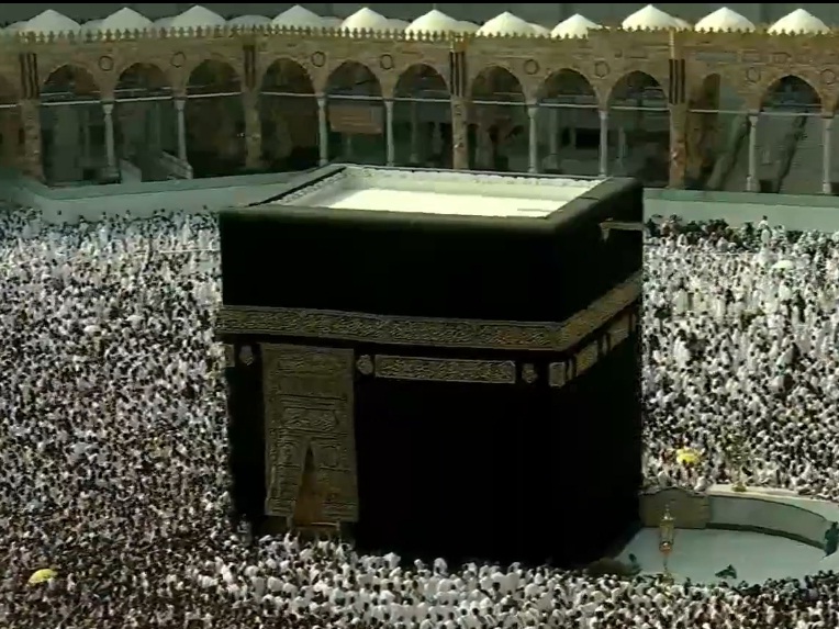 وسط منظومة خدمات متكاملة.. صحن الطواف يمتلئ بالمعتمرين 848db23a 53b0 44b7 901c fdb629798a6e