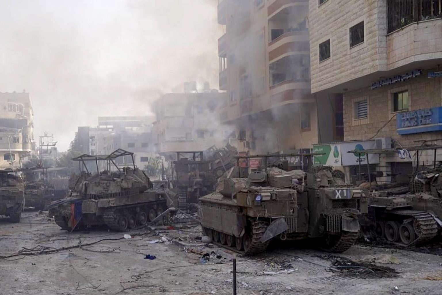 F 0m6NhXkAAVLKQ 1699891973