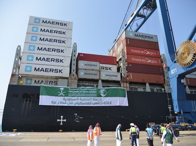 المملكة تسيّر أكبر سفينة مساعدات لإغاثة الشعب الفلسطيني في غزة (فيديو) GAV9F8SW8AAdaE1.jfif