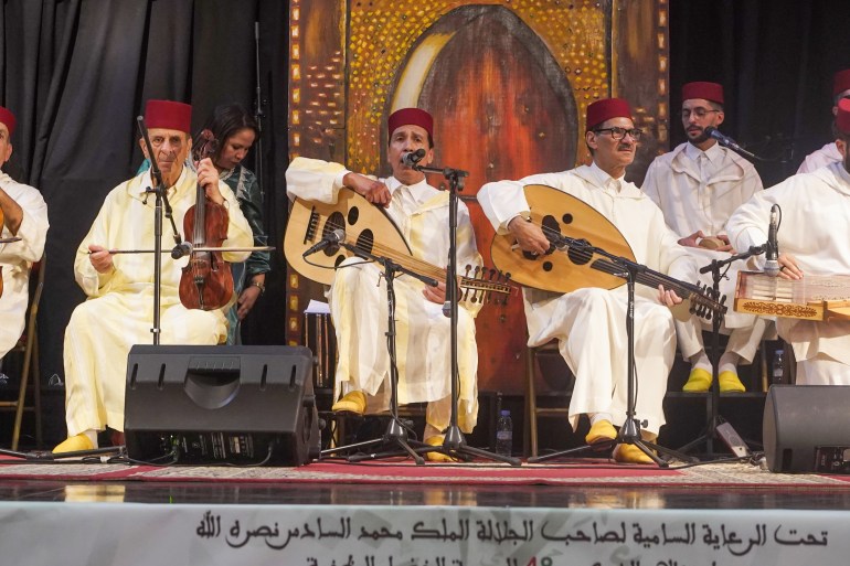الملحون المغربي تراث عالمي.. إبداع أصيل تضامن شعراؤه مع فلسطين 2 فرقة ملحون مغربية