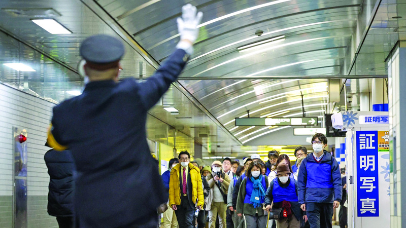 تدريب في مترو أنفاق طوكيو على الاحتماء من «نووي كوريا الشمالية» 1705360681 image