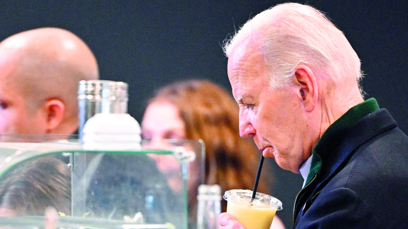 بايدن يتفاجأ بسعر عصير ثمنه 6 دولارات 1705618228 image