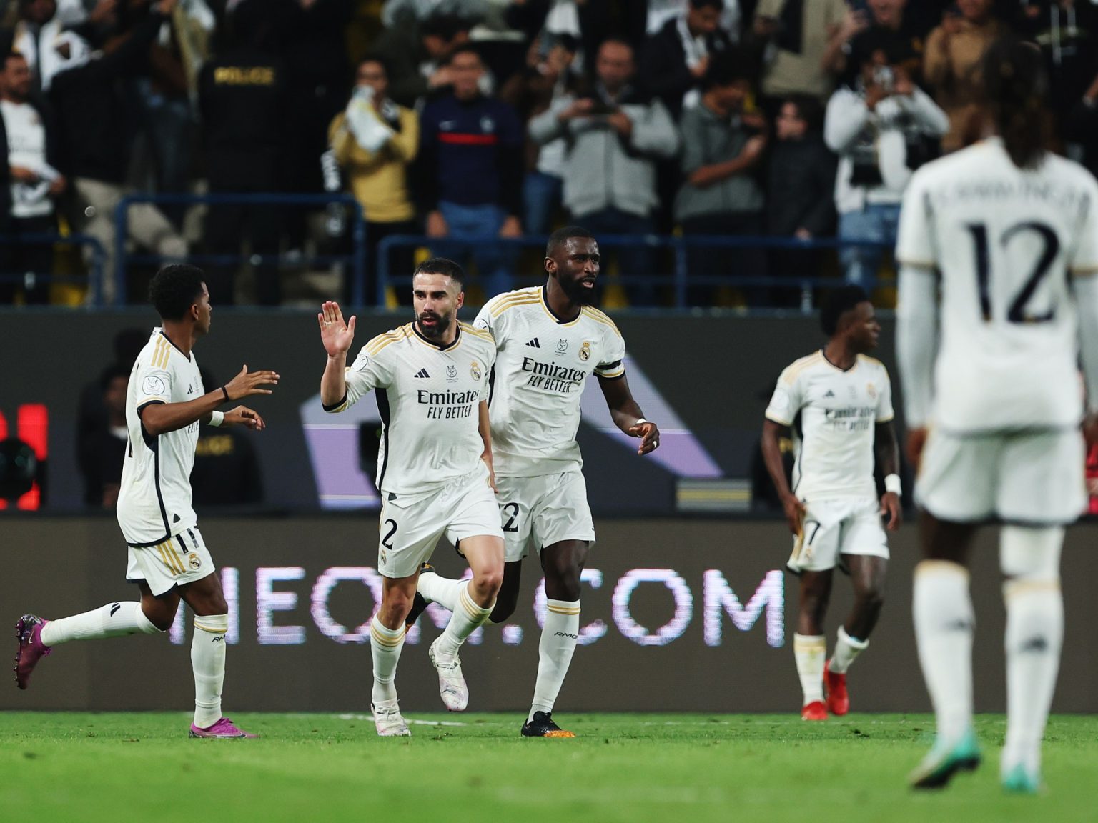 1923013405 1704921113