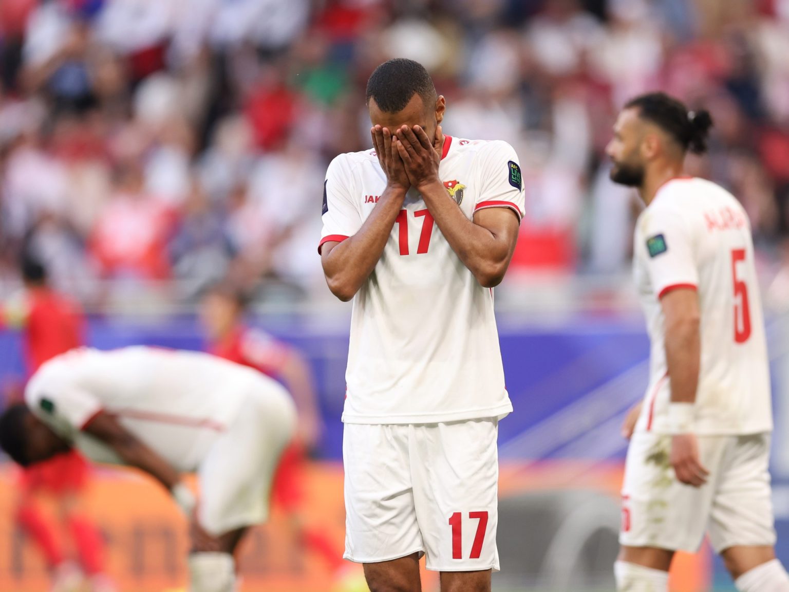 1947413020 1705758944