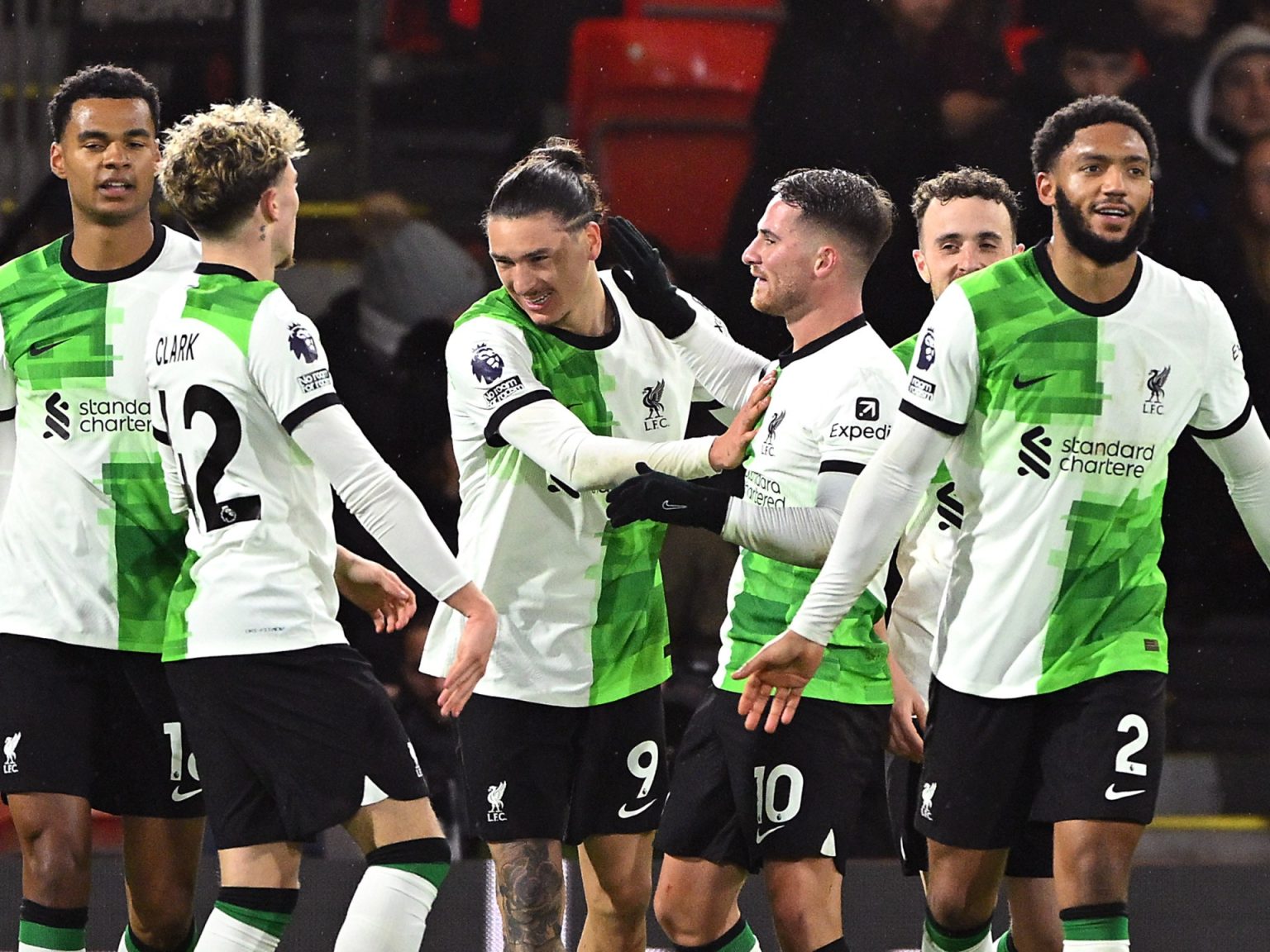 ليفربول يفوز برباعية ويبتعد في صدارة البريميرليغ 1950388581 1705863709