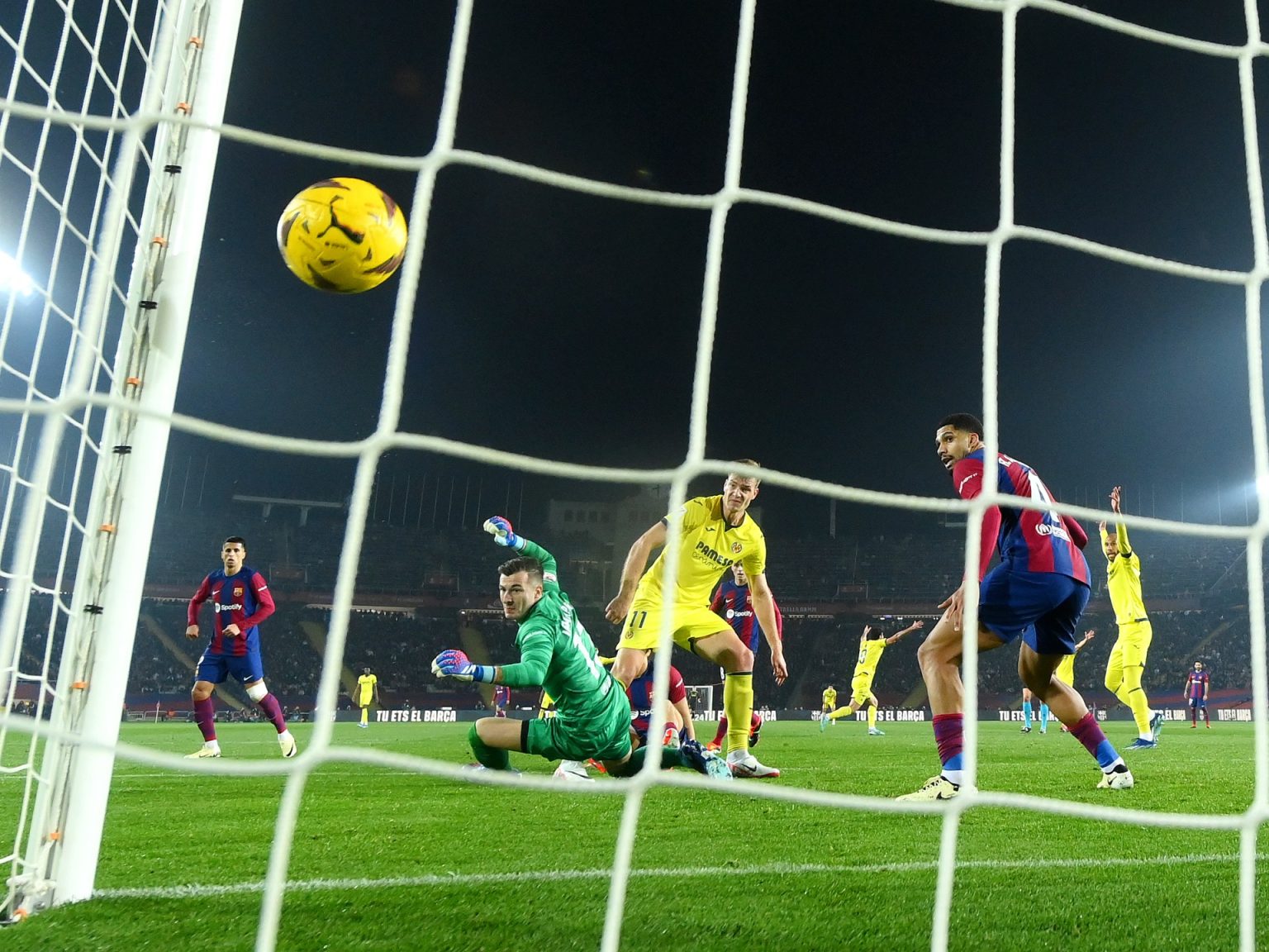 1965652914 1706387619