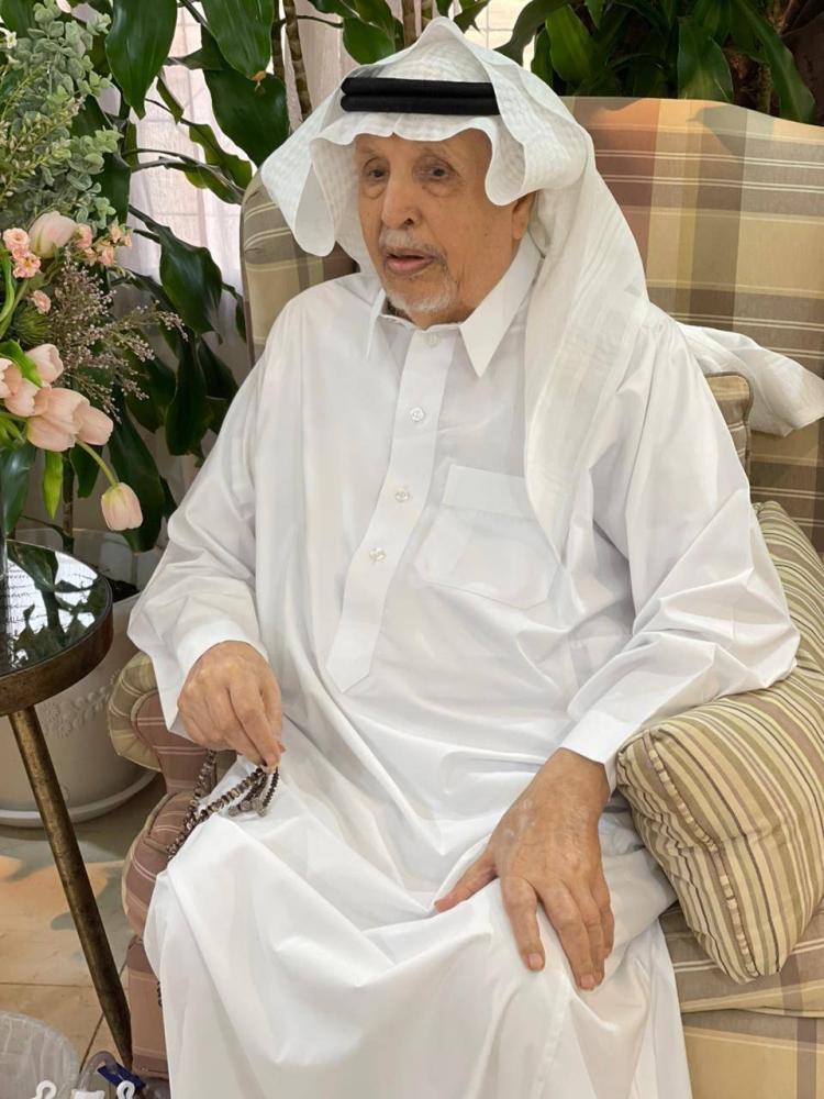 انتقدتُ العطار فغضب مني وشكاني 2201895