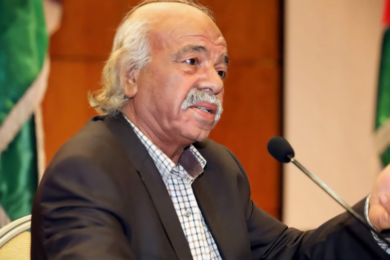 "ذكريات مكبوتة".. 3 روائيين أردنيين يستذكرون الطفولة 3 راشد عيسى الأم وطن لا يطلب جواز سفر ولا ضرائب (الجزيرة.jpg