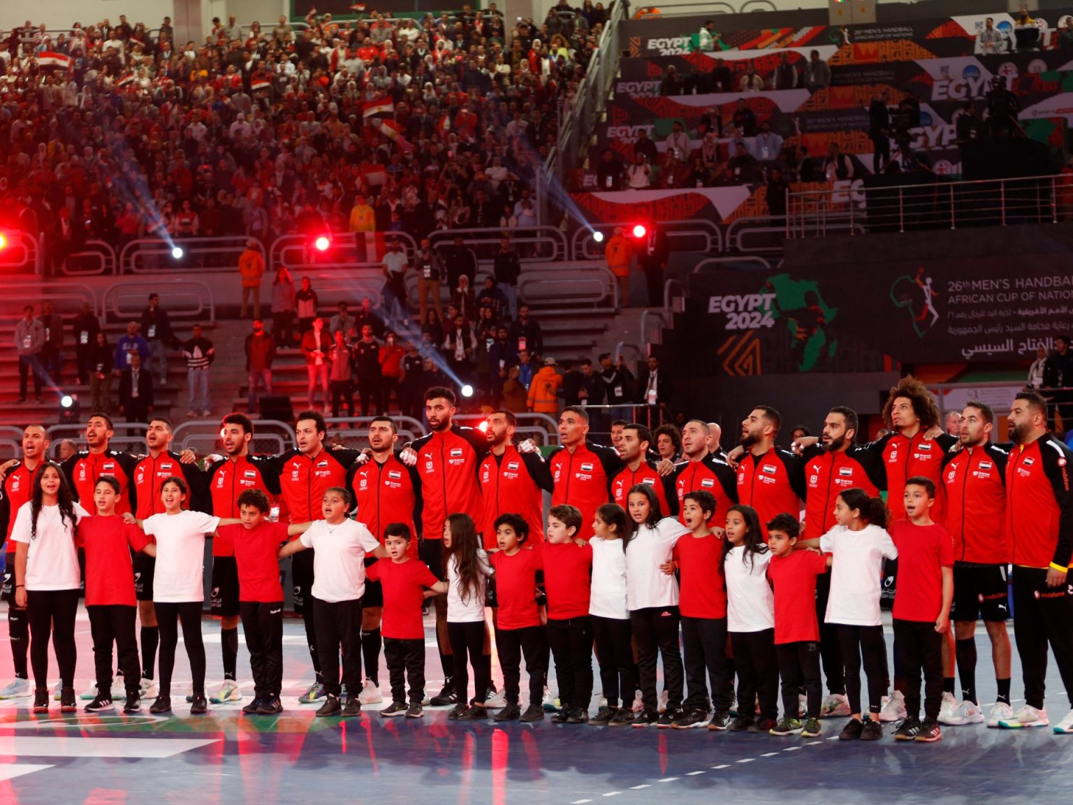 مصر تفوز ببطولة أفريقيا لكرة اليد وتتأهل لأولمبياد باريس PICS EGY ALG 1706379284