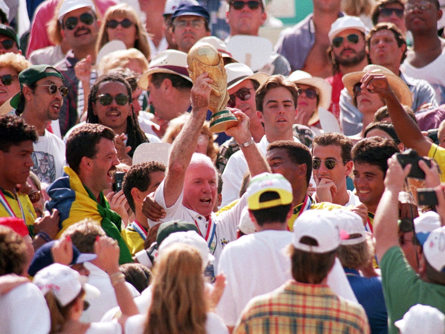 RC2CZL4B85QD 1704574874