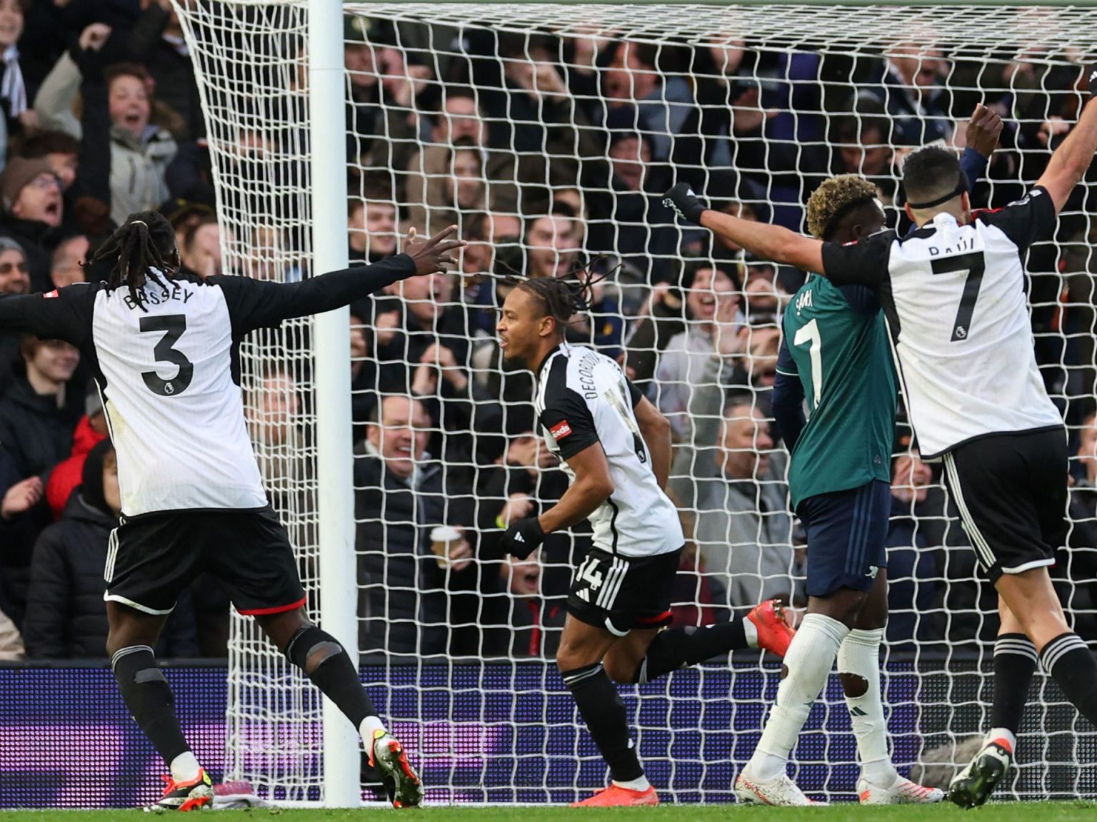 فولهام يحرم أرسنال من صدارة البريميرليغ doc 349a8rx 1704043560