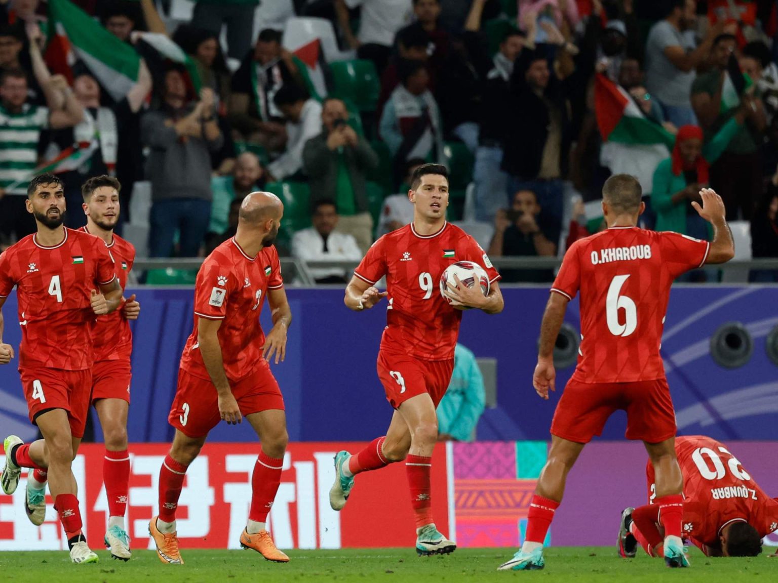 رسالة لاعبي منتخب فلسطين بكأس آسيا: نحب الحياة ونصمد في أرضنا doc 34f22w2 1705320792