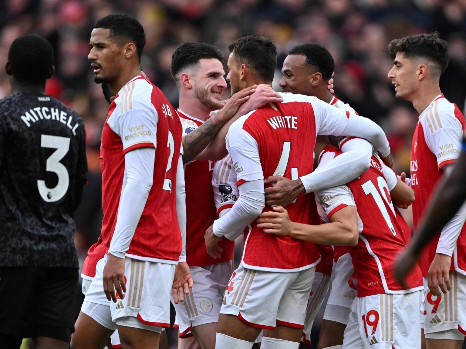 أرسنال يكتسح كريستال بالاس بخماسية في البريميرليغ doc 34g32jf 1705763038