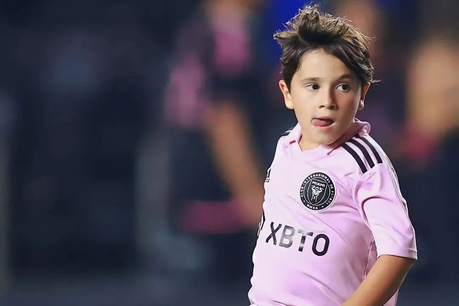 يمتلك موهبته ومهارته.. ماثيو على خطى والده ليونيل ميسي mitao 1704308771